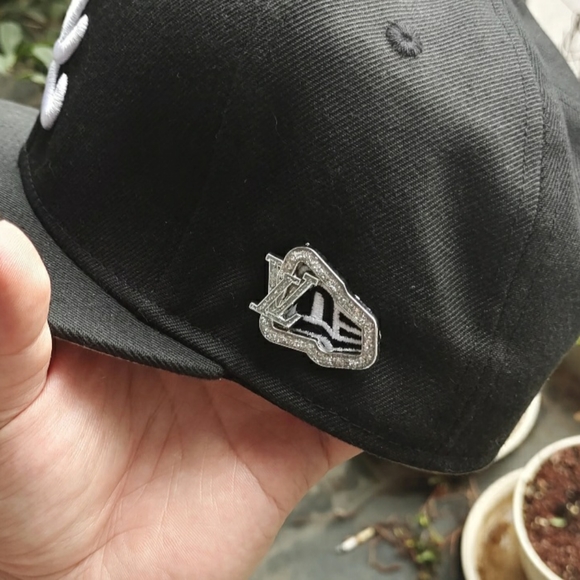 HAT PIN - Picture 3 of 3